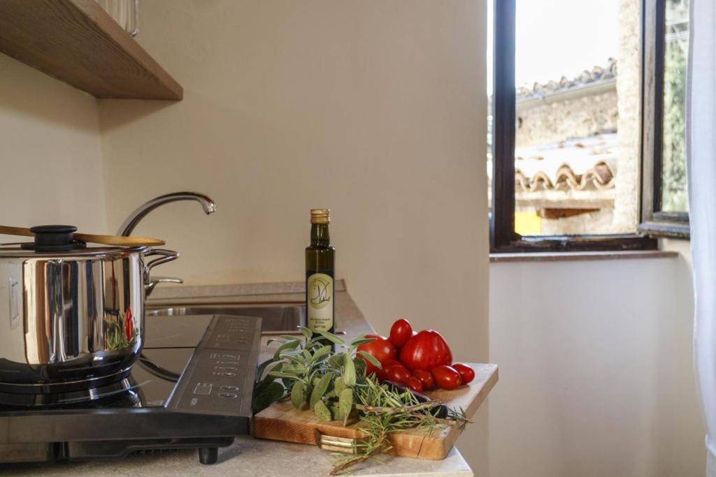 Relais Borgo Lizori Country House Campello sul Clitunno Ngoại thất bức ảnh