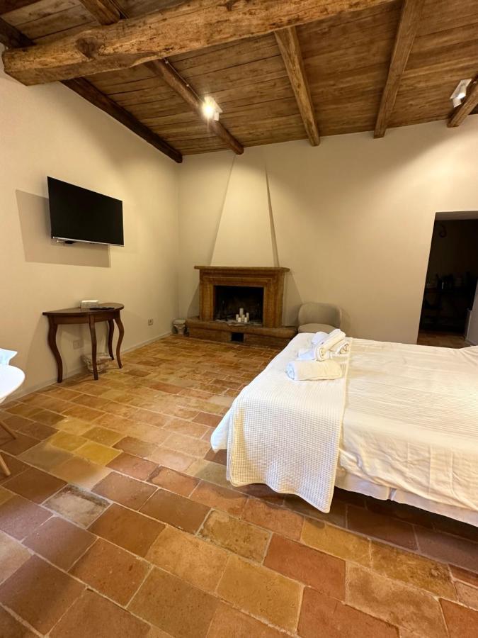Relais Borgo Lizori Country House Campello sul Clitunno Ngoại thất bức ảnh