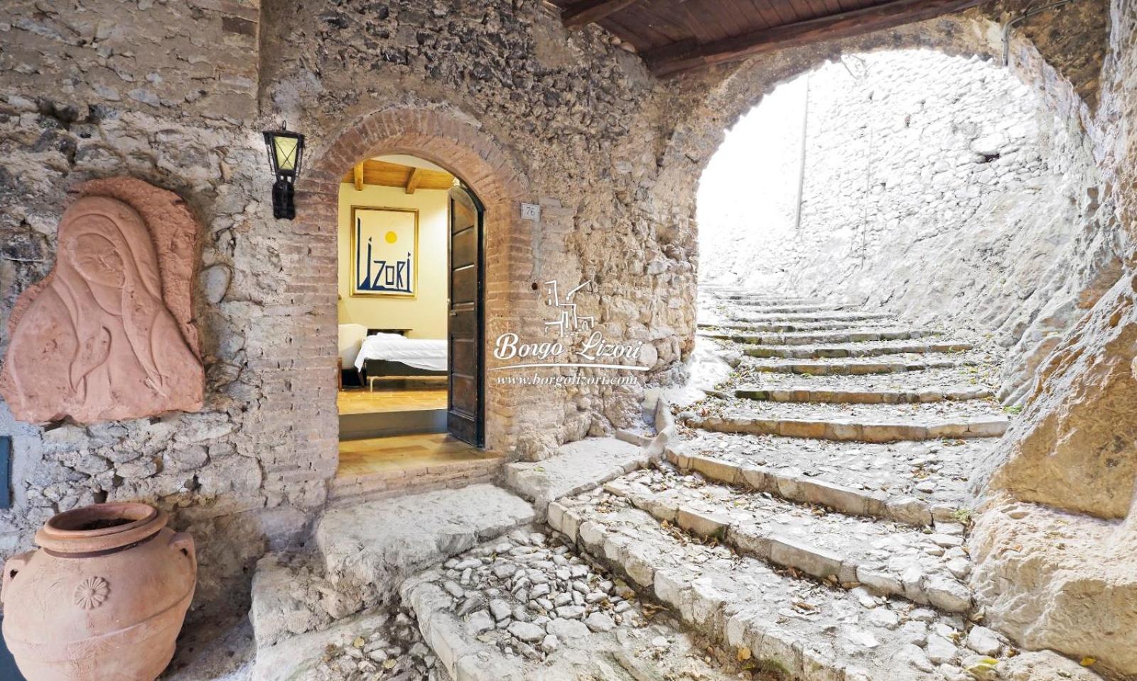 Relais Borgo Lizori Country House Campello sul Clitunno Ngoại thất bức ảnh