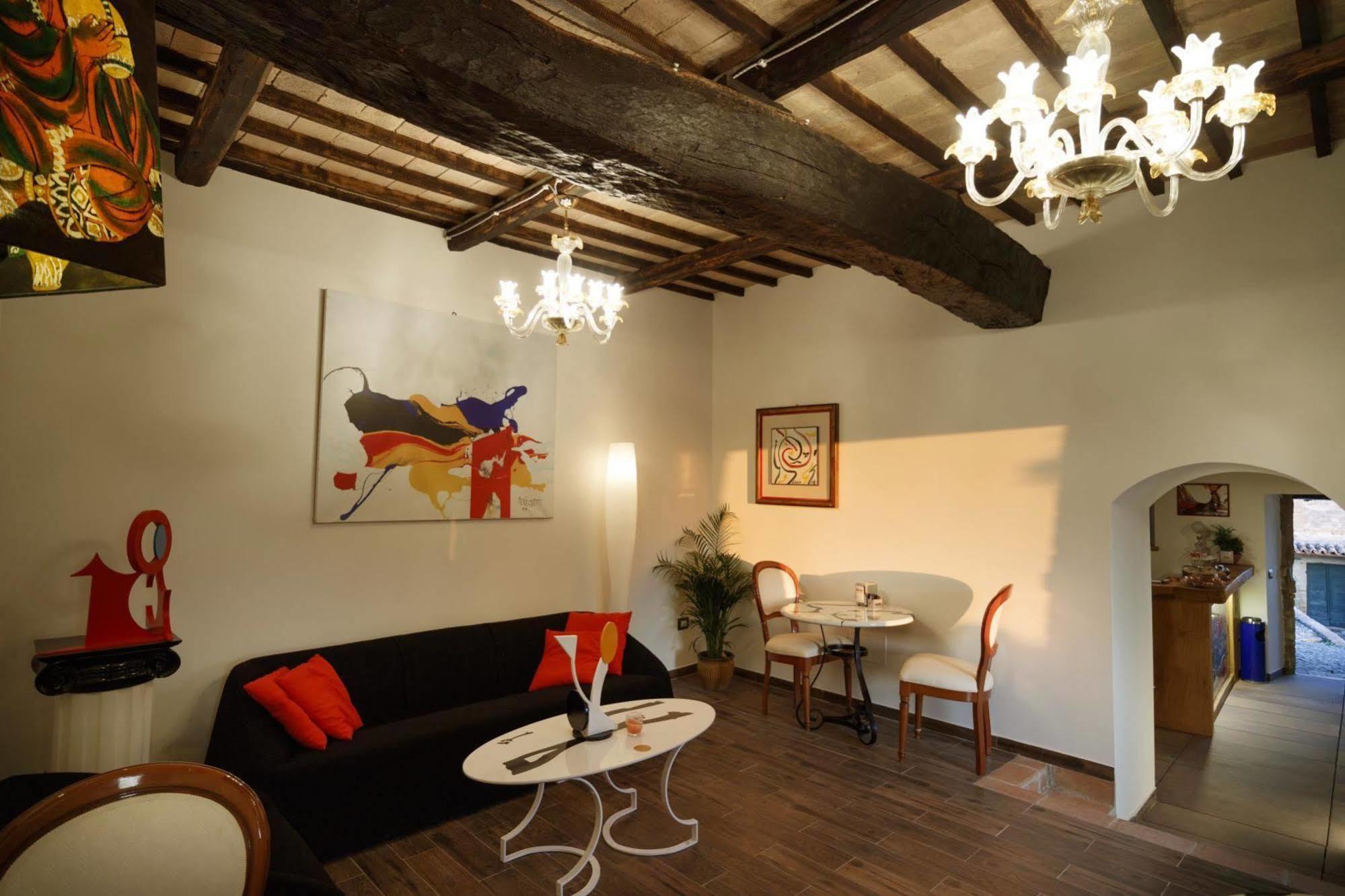 Relais Borgo Lizori Country House Campello sul Clitunno Ngoại thất bức ảnh