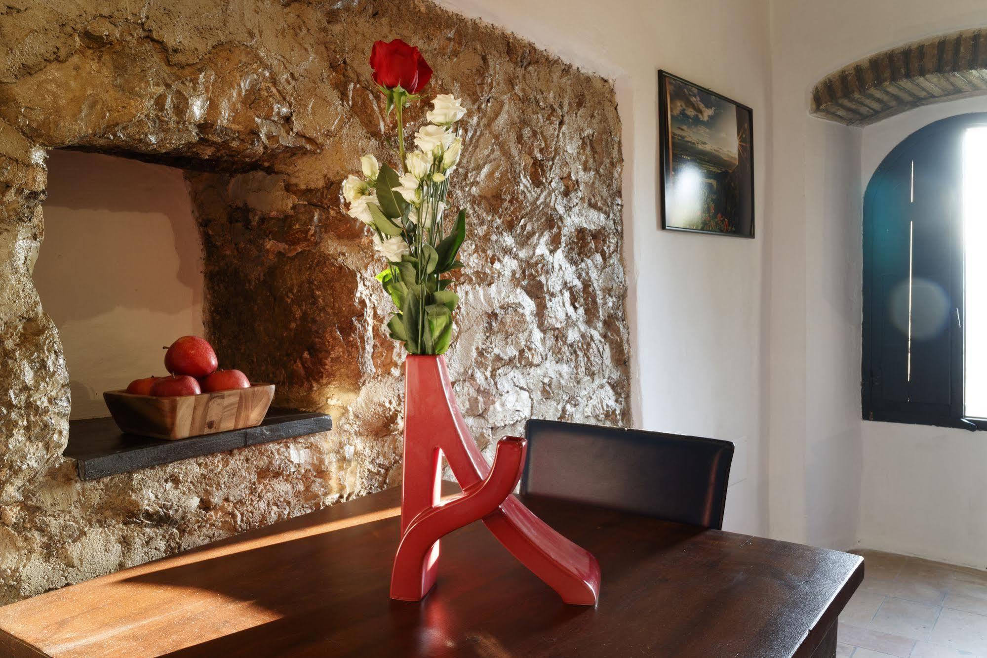 Relais Borgo Lizori Country House Campello sul Clitunno Ngoại thất bức ảnh