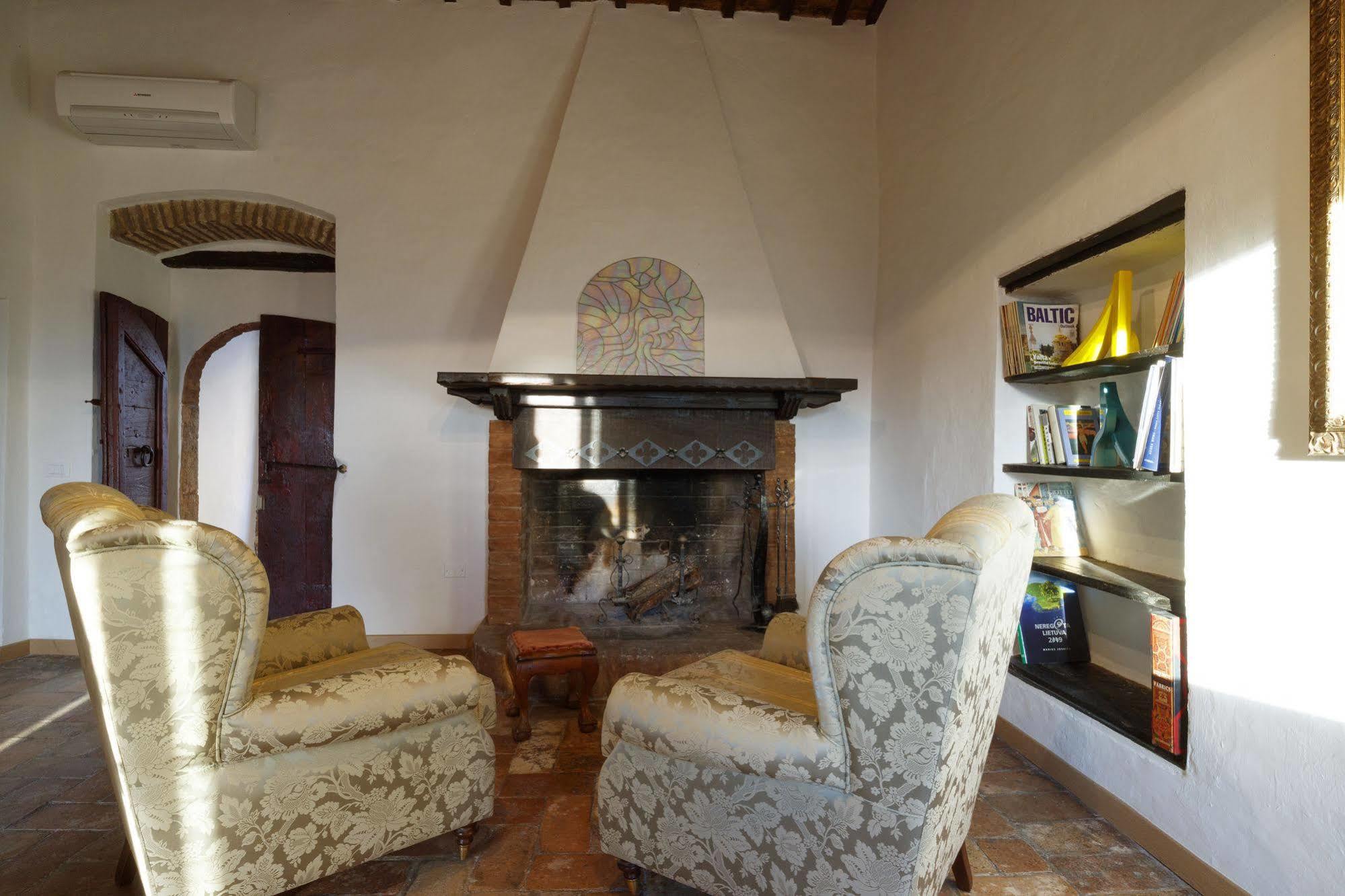 Relais Borgo Lizori Country House Campello sul Clitunno Ngoại thất bức ảnh