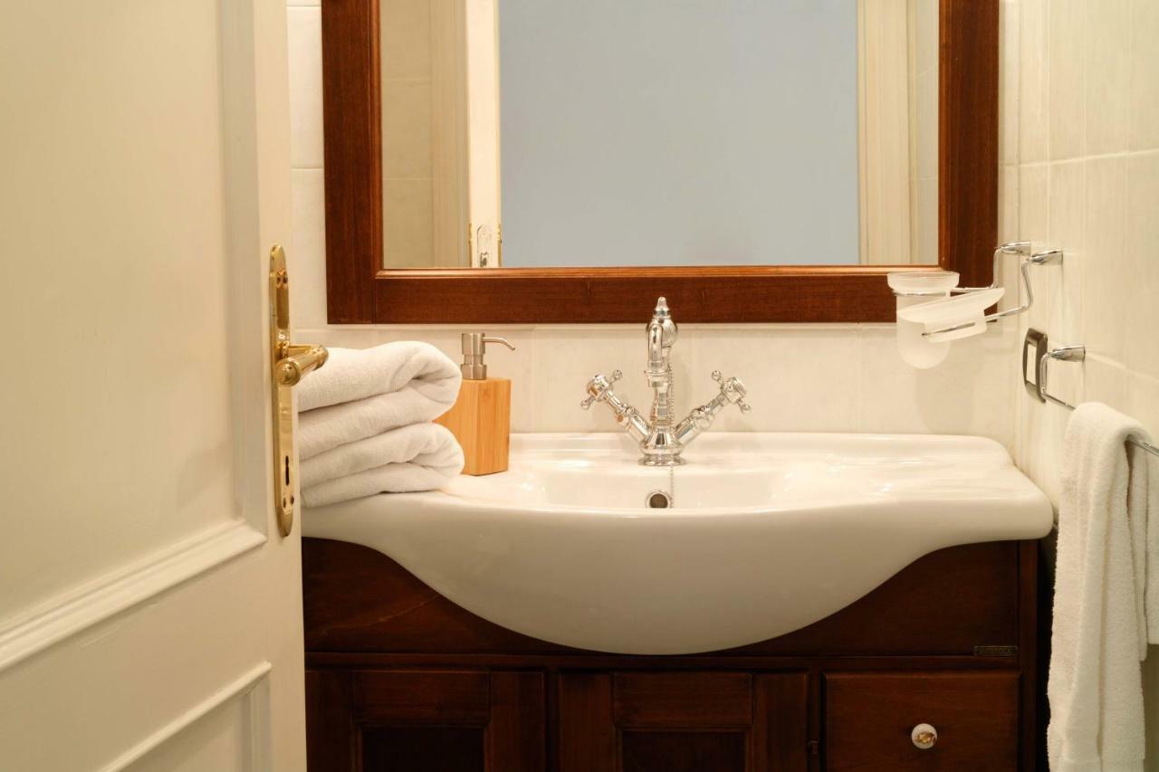 Relais Borgo Lizori Country House Campello sul Clitunno Ngoại thất bức ảnh