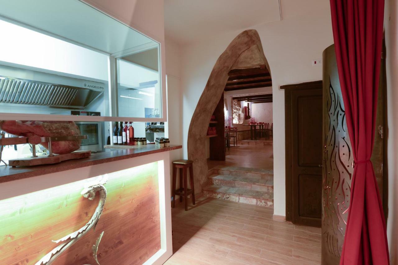Relais Borgo Lizori Country House Campello sul Clitunno Ngoại thất bức ảnh